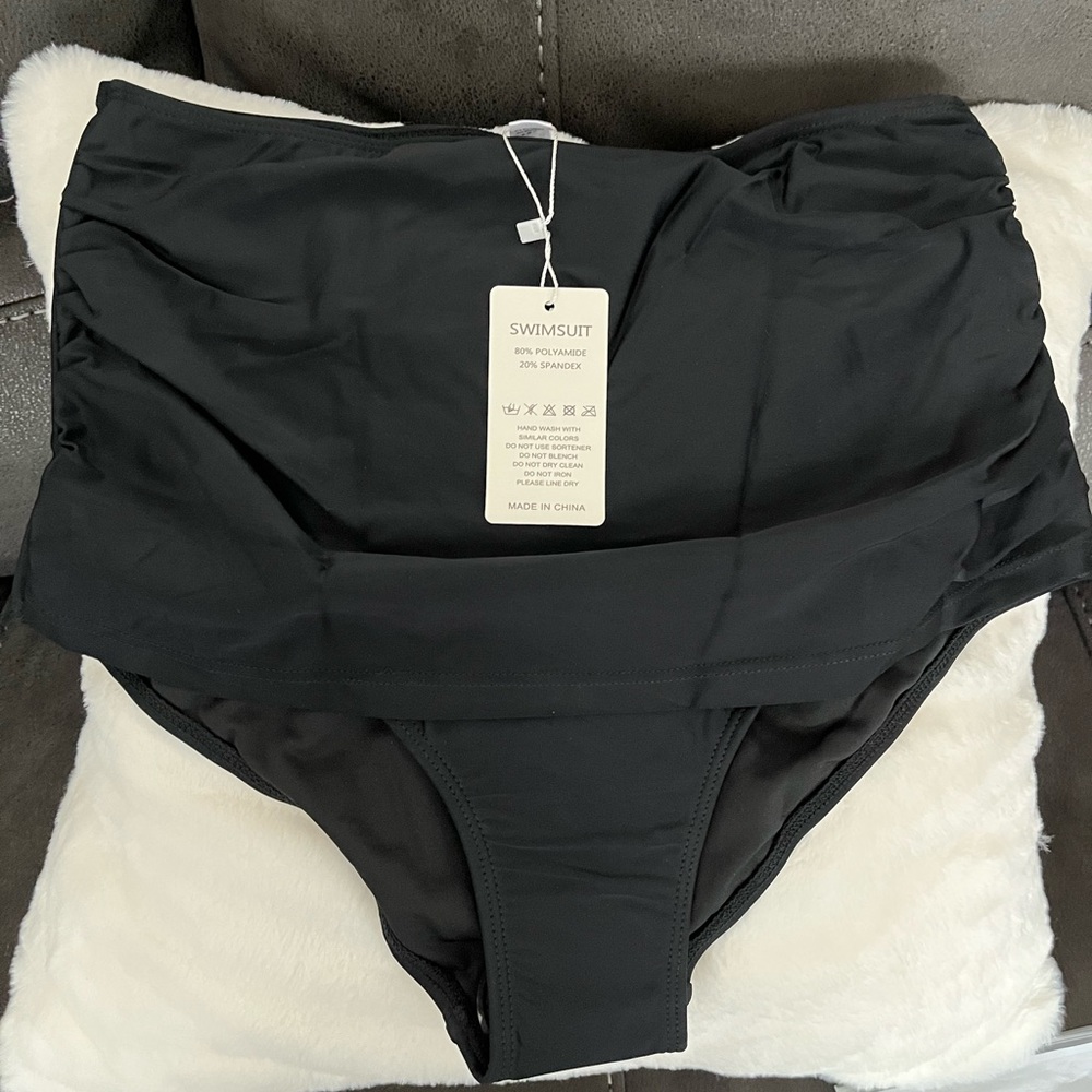 NWT Black skirted bikini bottom